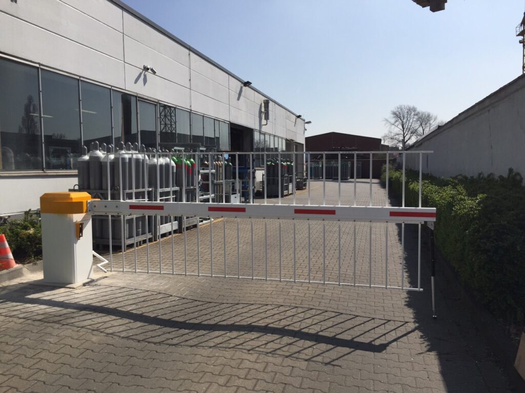 Sperrgitterschranken